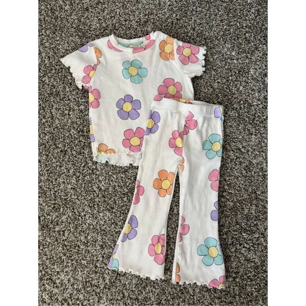 ❤️Jessica Simpson Baby Girl 2 Pc Outfit 24M